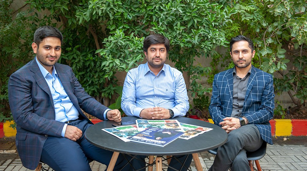 مدیران رمزینکس پنجشنبه چهارم شهریور ضمن حضور در دفتر راه پرداخت به شایعات پاسخ دادند / از رد خبر فرار مدیران از ایران تا شایعه ورود نهادهای امنیتی به این موضوع