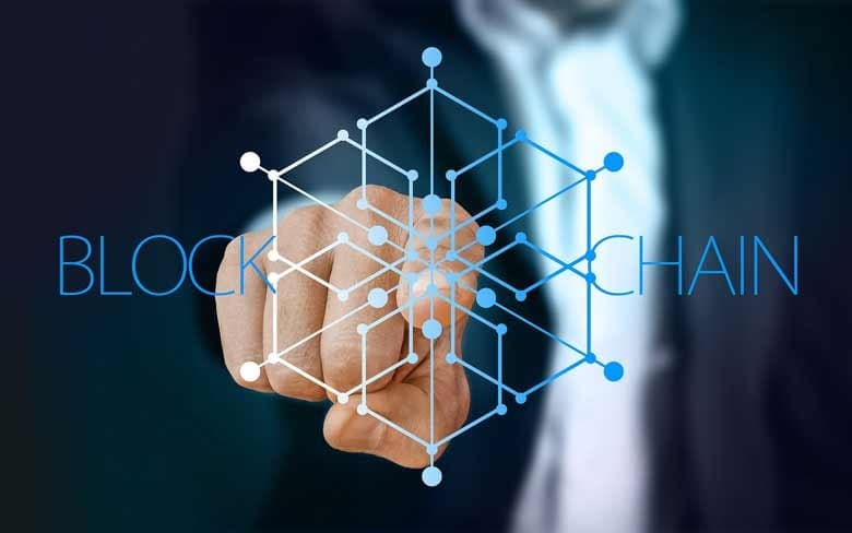 بلاکچین چیست و چگونه دنیای دیجیتال را متحول می‌کند؟