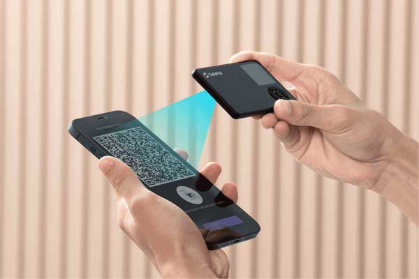 کیف پول سخت افزاری سیف پال زیر ذرهبین؛ بررسی دقیق همه مدلها + راهنمای خرید مطمئن سیف پال اس وان پرو