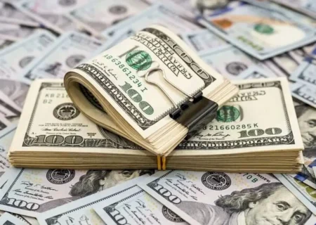 قیمت دلار امروز بازار را تکان داد (۱ آذر ۱۴۰۴)
