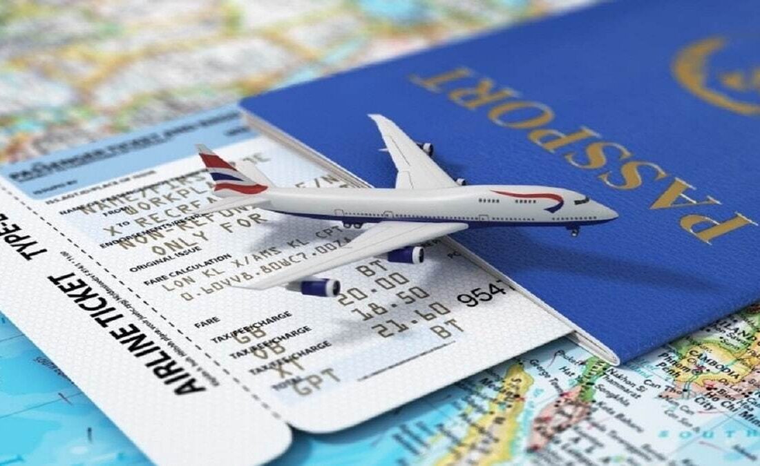 آیا نوسان لحظه‌ ای نرخ ارز تأثیری بر قیمت هواپیما دارد؟