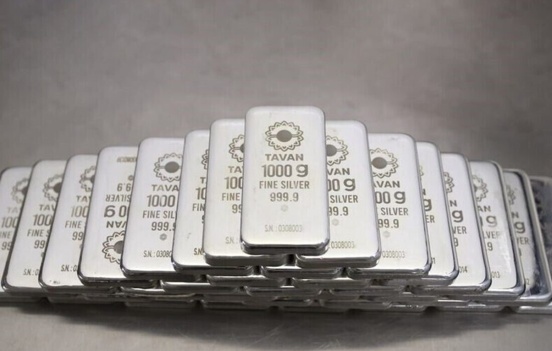 از «چرا نقره؟» تا ۱۰ هزار میلیار تومان معامله/ روایت حضور یک ساله نقره در بورس