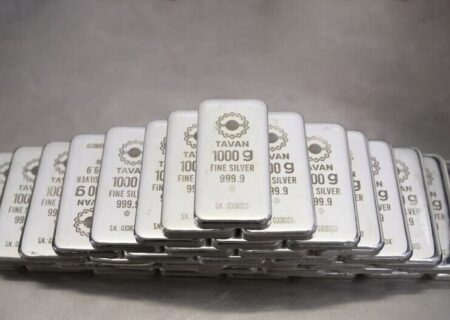 از «چرا نقره؟» تا ۱۰ هزار میلیار تومان معامله/ روایت حضور یک ساله نقره در بورس