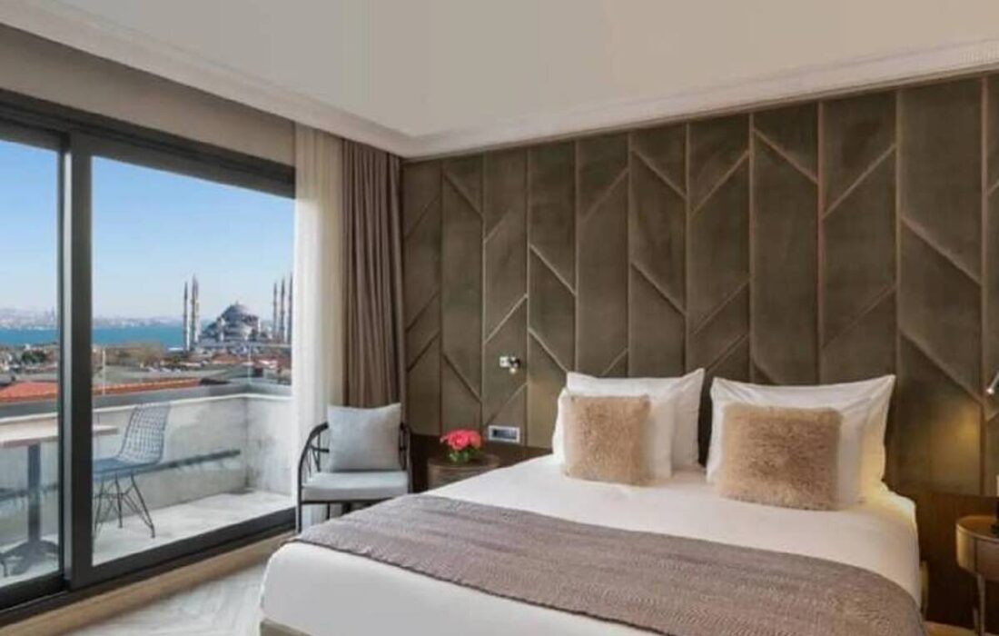 رزرو هتل اسپیناس پالاس تهران با بهترین قیمت در فلای‌تودی