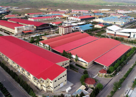 رشد ۵۷ درصدی سرمایه‌گذاری در شهرک‌ها و نواحی صنعتی استان یزد