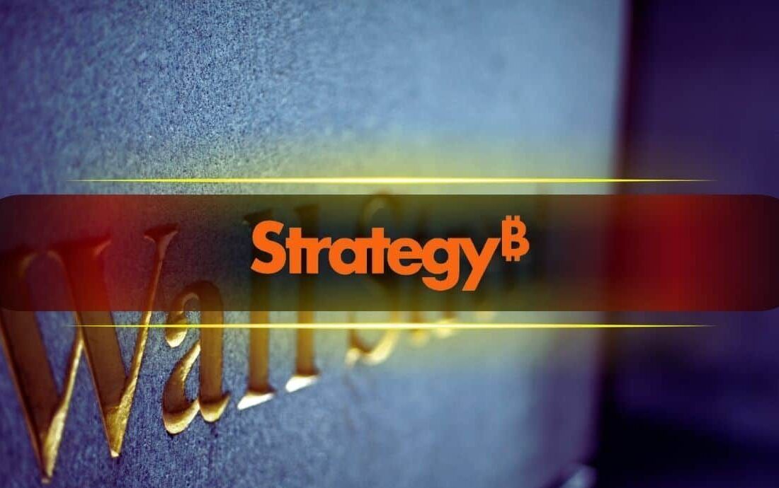 توقف خریدهای مایکل سیلور در مقابل ادامه انباشت بیت کوین توسط استرایو