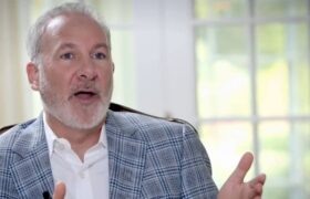 پیشبینی پیتر شیف از ریزش بیت کوین در صورت اصلاح سهام شرکتهای فناوری